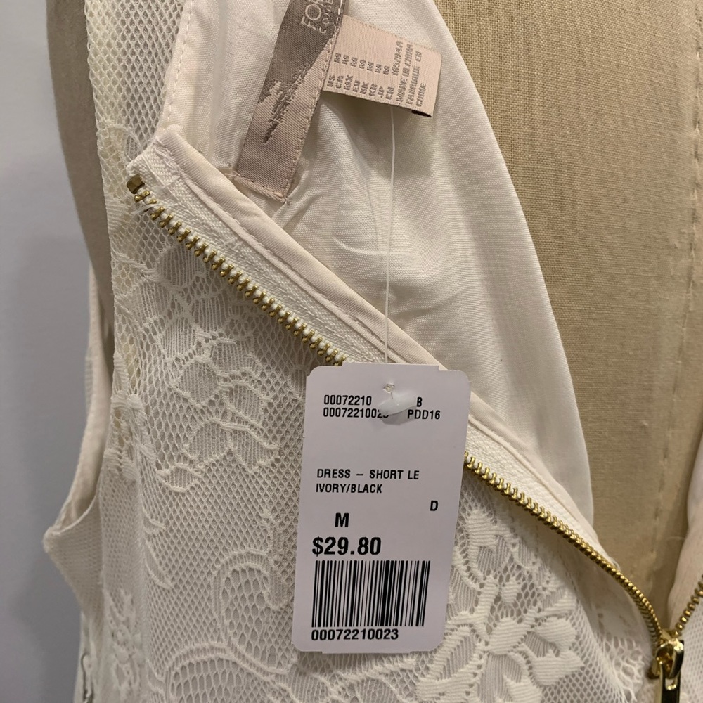 FOREVER21 LACE DRESS. - Picture 5 of 6